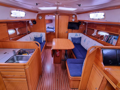 Sailboat Bavaria Cruiser 37 · 2005 · Hani (1)