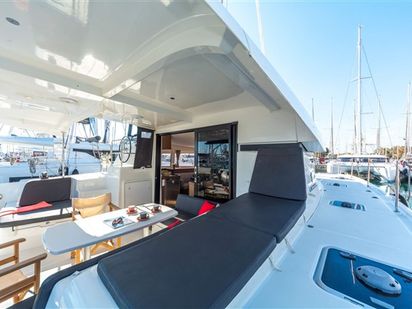 Catamaran Lagoon 42 · 2020 · Aria (1)