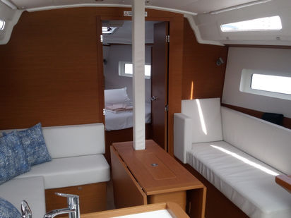 Sailboat Jeanneau Sun Odyssey 380 · 2024 · Fontalba (1)