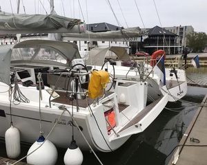 Hanse 385