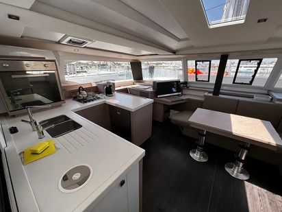 Katamaran Fountaine Pajot Astrea 42 · 2024 · Jami (1)