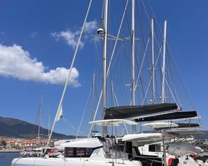 Lagoon 42
