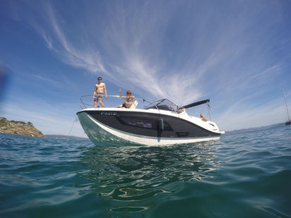 Lancha motora Quicksilver 875 Sundeck · 2021 · Alice (1)