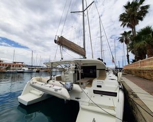 Lagoon 42