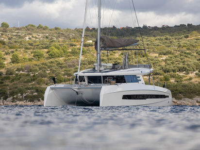 Catamarano Dufour Cervetti 44 · 2025 · Soumise (1)