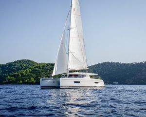 Fountaine Pajot Helia 44