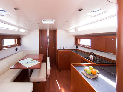Segelboot Beneteau Oceanis 48 · 2015 · INVICTUS (1)