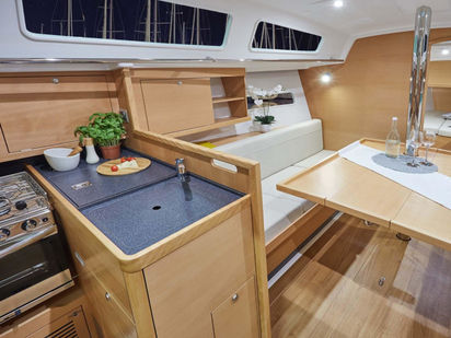 Velero Jeanneau Sun Odyssey 319 · 2019 · Hija del Viento (1)
