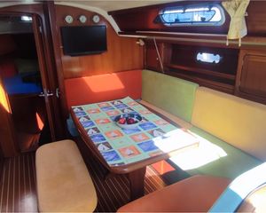 Bavaria 37