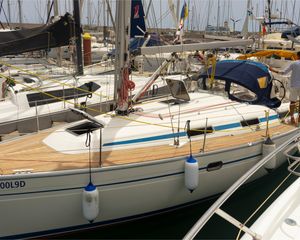 Bavaria 37