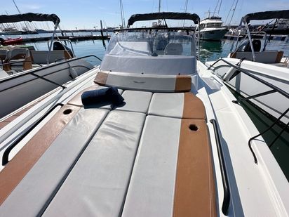 Speedboot Beneteau Flyer 8 SUNdeck · 2024 · BITELCHÚS (1)