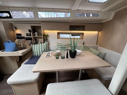 Sailboat Beneteau Oceanis 37.1 · 2025 · Vega (1)