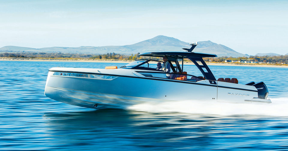 Speedboat 2024 Azmarine Saxdor 320 GTO in Syracuse, Italy for rent