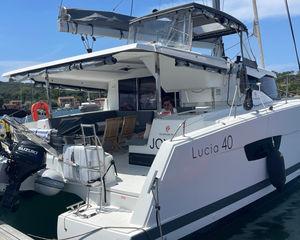 Fountaine Pajot Lucia 40