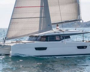 Fountaine Pajot Astrea 42