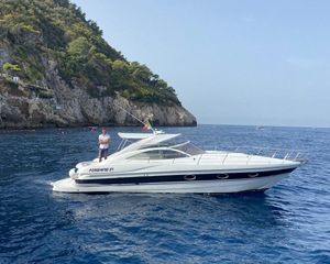 Pershing 37