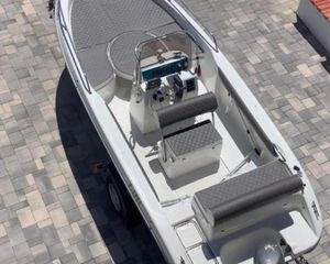 Sessa Marine Key Largo 19