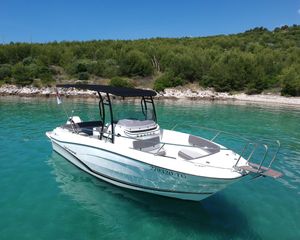 Jeanneau Cap Camarat 7.5 CC