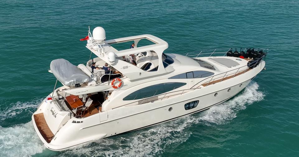 Motorboat Azimut 68 2006 Azimut in Sarandë, Albania for rent