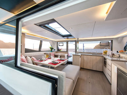 Catamarano Leopard 45 · 2024 · 6412689870000102903 (1)