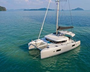 Lagoon 42