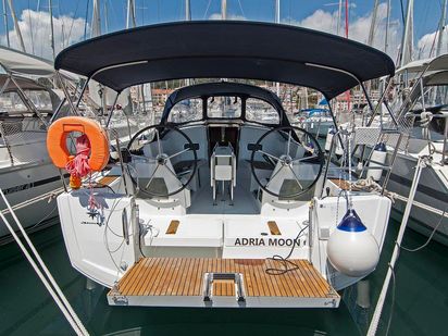 Velero Jeanneau Sun Odyssey 349 · 2016 (0)