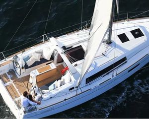 Beneteau Oceanis 35