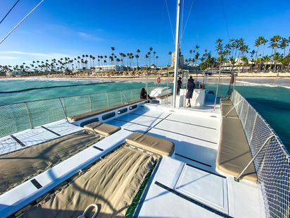 CATAMARAN INFINTY (1)