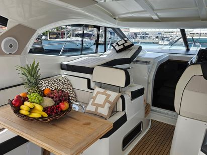 Jeanneau Leader 36 (1)