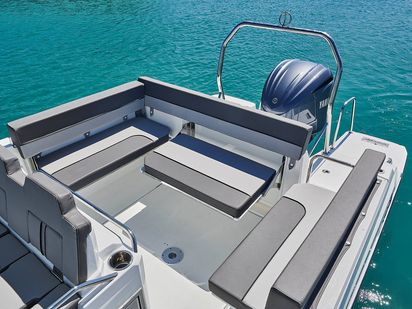 Jeanneau Cap Camarat 7.5 WA (Serie 3) - 2024 (1)