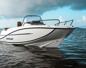 Quicksilver Activ 605 Open