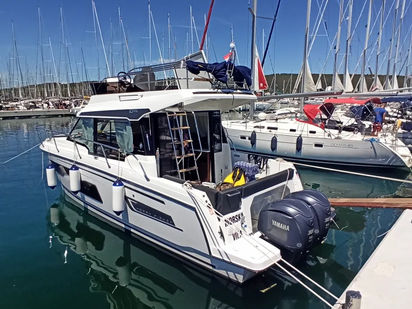 Barco a motor Jeanneau Merry Fisher 1095 Fly · 2022 · Morska Vila (1)