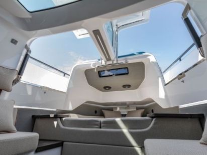 Motorboat Axopar 37 XC · 2023 · BUGS BUNNY (1)