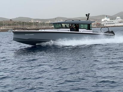 Bateau à moteur Axopar Brabus 37 XC · 2023 (0)