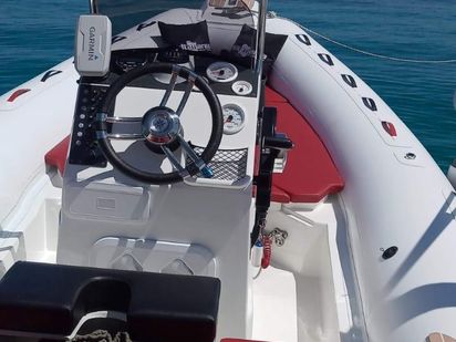 Altamarea Wave 19 Gommone Andrea (1)