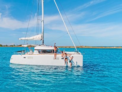 Yachthop Santorini Morning Catamaran Cruise (1)
