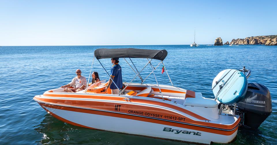 Speedboat Bryant 210 Bowrider 2017 Orange Odyssey in Lagos for hire