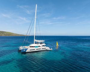 Lagoon Seventy 7