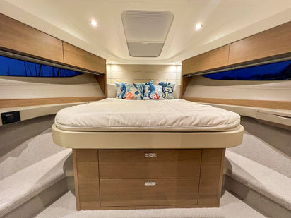 Motorboat Princess V40 · 2025 · IMA (1)
