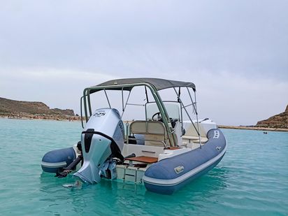 RIB Qingdao Baoquan 390 · 2010 (refit 2022) · HUNTER (1)