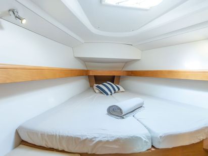 Zeilboot Jeanneau Sun Odyssey 42 DS · 2007 · Jeanneau 42 Sailing Yacht (1)