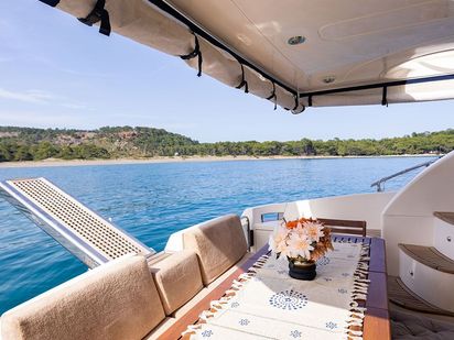 Motorboat Azimut 46 · 2008 (refit 2021) · Antalya Yachts Azimut 46 (1)