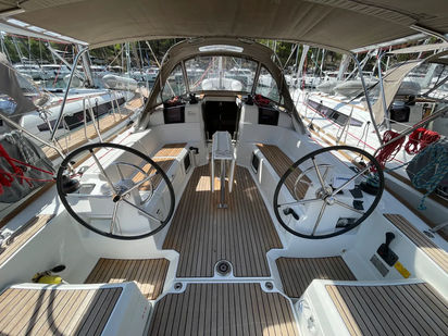 Sailboat Jeanneau Sun Odyssey 389 · 2017 · Sound of Silence (1)
