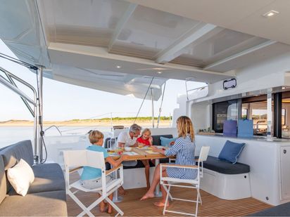 Catamaran Lagoon 46 · 2023 · SUMMER MAGIC (1)