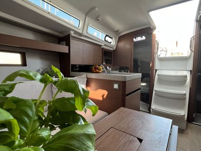 Velero Beneteau Oceanis 34 · 2023 · ROOKIE (1)