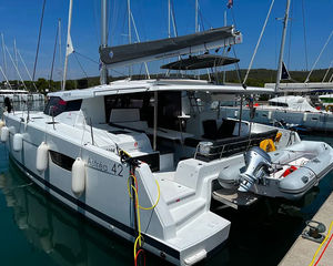 Fountaine Pajot Astrea 42