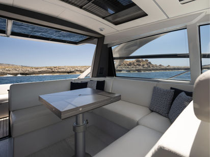 Motorboat Pershing 50.1 · 2023 · Polar (1)