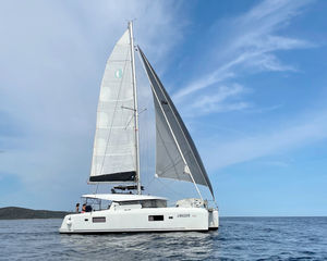 Lagoon 42