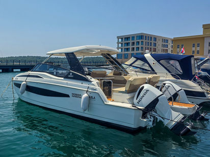 Aquila 32 (0)
