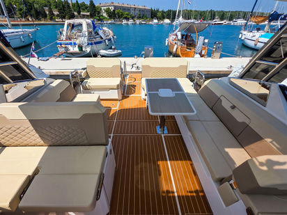 Aquila 32 (1)